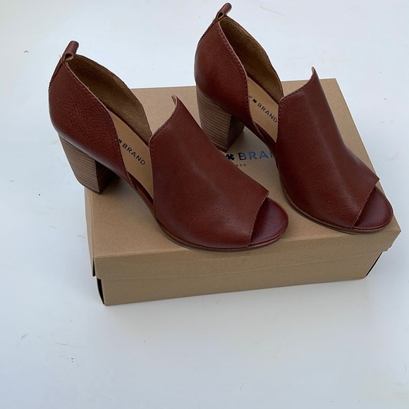 Lucky Brand Junai Leather Peep Toe Bootie - Picture 3 of 7